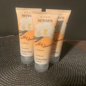 Avon Senses, Vanilla, 1 set of 3. New and unopened. 2.5 oz. Each.